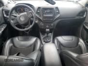 ✅ 2019 Jeep Cherokee Altitude • VIN: 1C4PJLLX2KD353776 • Лот: 66890685. Опубликован ранее на Copart с пробегом 87 499 миль. Бесплатный доступ к архиву аукционных продаж из США и подробный отчёт об истории автомобиля на DreamBid. Изображение 8.