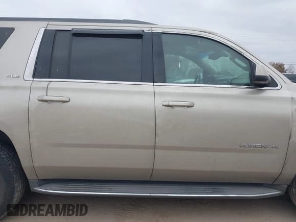 ✅ 2015 GMC Yukon XL SLE • VIN: 1GKS1GKC1FR155056 • Lot: 41517607. Wystawiony na IAAI z przebiegiem 174 634 mil. Bezpłatny archiwum sprzedaży aukcyjnych z USA i szczegółowy raport historii pojazdu na DreamBid. Zdjęcie 13.