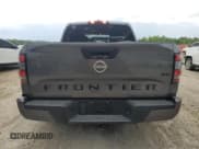 ✅ 2023 Nissan Frontier SV • VIN: 1N6ED1EJ7PN600431 • Lot: 56371445. Wystawiony na Copart z przebiegiem 21 741 mil. Bezpłatny archiwum sprzedaży aukcyjnych z USA i szczegółowy raport historii pojazdu na DreamBid. Zdjęcie 6.