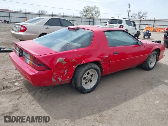 ✅ 1986 Chevrolet Camaro • VIN: 1G1FP87S4GL127220 • Lot: 41791198. Listed on IAAI with 46,404 mi. Free auction sales archive from the USA and detailed vehicle history report at DreamBid. Image 4.