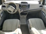 ✅ 2011 Toyota Sienna • VIN: 5TDZK3DC2BS155527 • Lot: 92802835. Listed on Copart with 155,581 mi. Free auction sales archive from the USA and detailed vehicle history report at DreamBid. Image 8.