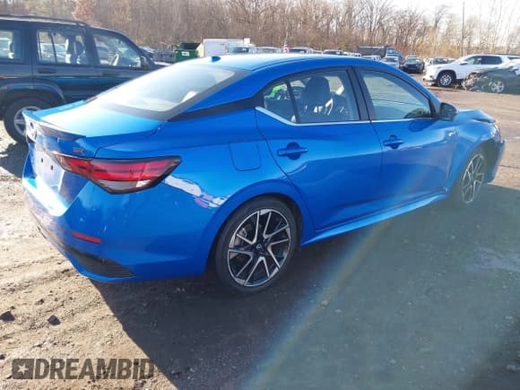 ✅ 2024 Nissan Sentra SR • VIN: 3N1AB8DV1RY230641 • Лот: 40992041. Опубликован ранее на IAAI с пробегом 14 997 миль. Бесплатный доступ к архиву аукционных продаж из США и подробный отчёт об истории автомобиля на DreamBid. Изображение 4.