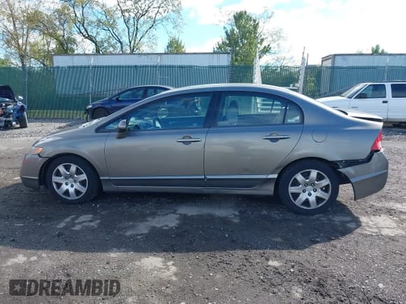 ✅ 2008 Honda Civic LX • VIN: 2HGFA16518H331601 • Lot: 43485042. Listed on IAAI with Not provided. Free auction sales archive from the USA and detailed vehicle history report at DreamBid. Image 14.
