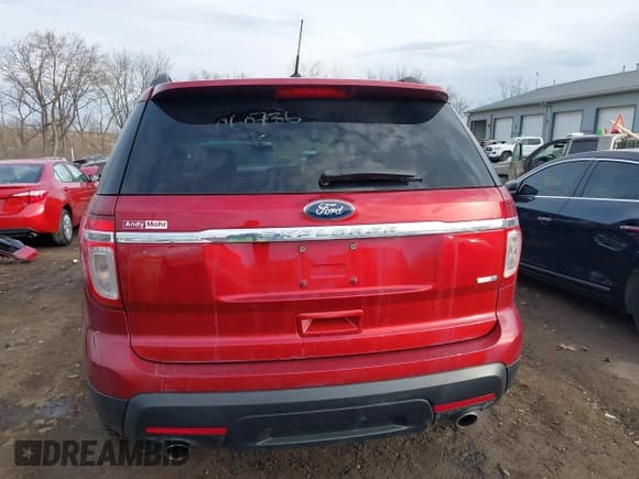✅ 2015 Ford Explorer • VIN: 1FM5K8B82FGC60736 • Lot: 41712585. Wystawiony na IAAI z przebiegiem 72 420 mil. Bezpłatny archiwum sprzedaży aukcyjnych z USA i szczegółowy raport historii pojazdu na DreamBid. Zdjęcie 16.