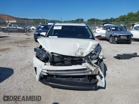 ✅ 2019 Toyota Highlander SE • VIN: 5TDJZRFH7KS563381 • Лот: 43080665. Опубликован ранее на IAAI с пробегом 129 574 миль. Бесплатный доступ к архиву аукционных продаж из США и подробный отчёт об истории автомобиля на DreamBid. Изображение 12.