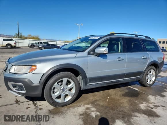 ✅ 2008 Volvo XC70 • VIN: YV4BZ982381028323 • Lot: 87476115. Listed on Copart with 85,292 mi. Free auction sales archive from the USA and detailed vehicle history report at DreamBid. Image 1.