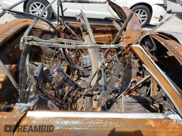 ✅ 1982 Mercedes-Benz 380 SL • VIN: WDBBA45AXCB016597 • Lot: 43571911. Listed on Copart with Not provided. Free auction sales archive from the USA and detailed vehicle history report at DreamBid. Image 5.