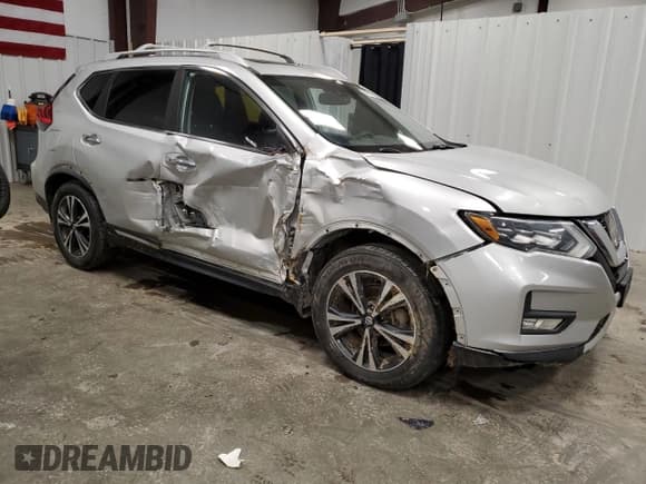 ✅ 2017 Nissan Rogue SL • VIN: JN8AT2MV9HW284920 • Лот: 49767525. Опубликован ранее на Copart с пробегом 138 772 миль. Бесплатный доступ к архиву аукционных продаж из США и подробный отчёт об истории автомобиля на DreamBid. Изображение 4.