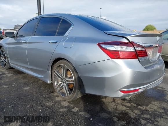 ✅ 2016 Honda Accord Sport • VIN: 1HGCR2F54GA132332 • Lot: 43704624. Listed on IAAI with 141,863 mi. Free auction sales archive from the USA and detailed vehicle history report at DreamBid. Image 3.