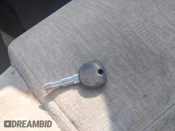 ✅ 2002 Oldsmobile Alero GL1 • VIN: 1G3NL52E82C312331 • Лот: 42399402. Опубликован ранее на IAAI с пробегом 231 072 миль. Бесплатный доступ к архиву аукционных продаж из США и подробный отчёт об истории автомобиля на DreamBid. Изображение 11.