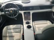 ✅ 2021 Porsche Taycan 4S • VIN: WP0AB2Y1XMSA43359 • Lot: 63958715. Wystawiony na Copart z przebiegiem 34 256 mil. Bezpłatny archiwum sprzedaży aukcyjnych z USA i szczegółowy raport historii pojazdu na DreamBid. Zdjęcie 8.