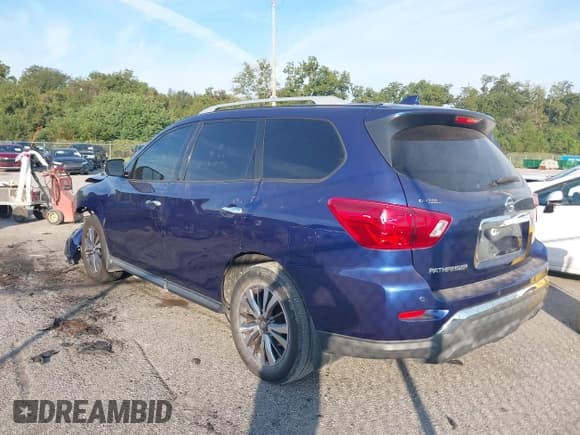 ✅ 2019 Nissan Pathfinder SV • VIN: 5N1DR2MN1KC615100 • Лот: 43330755. Опубликован ранее на IAAI с пробегом 96 118 миль. Бесплатный доступ к архиву аукционных продаж из США и подробный отчёт об истории автомобиля на DreamBid. Изображение 3.
