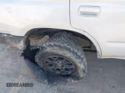 ✅ 1999 Toyota 4Runner SR5 • VIN: JT3GN86RXX0111626 • Лот: 43898360. Опубликован ранее на IAAI с пробегом 280 262 миль. Бесплатный доступ к архиву аукционных продаж из США и подробный отчёт об истории автомобиля на DreamBid. Изображение 13.