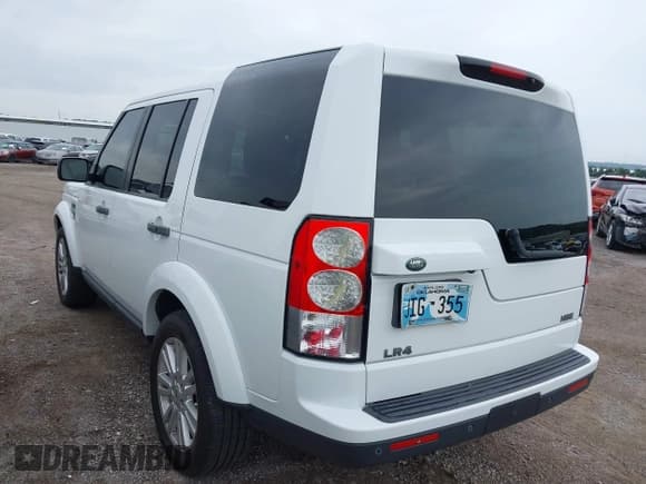 ✅ 2011 Land Rover LR4 Lux • VIN: SALAK2D48BA565450 • Lot: 42669730. Listed on IAAI with 177,858 mi. Free auction sales archive from the USA and detailed vehicle history report at DreamBid. Image 3.