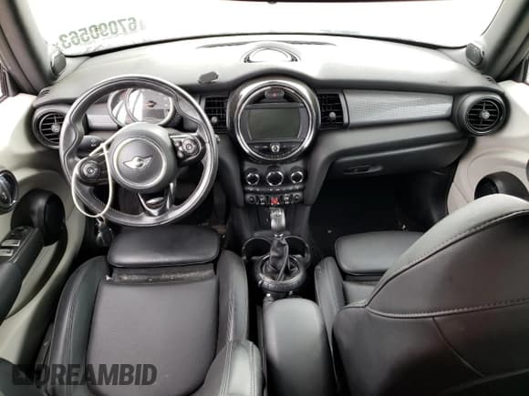 ✅ 2017 MINI Convertible Cooper • VIN: WMWWG5C32H3C99977 • Lot: 67090563. Listed on Copart with Not provided. Free auction sales archive from the USA and detailed vehicle history report at DreamBid. Image 8.