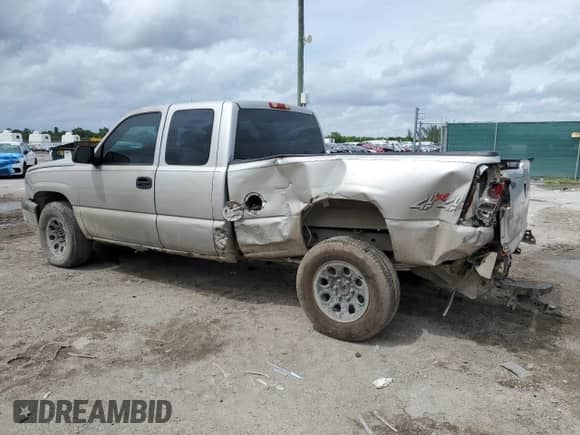 2006 Chevrolet Silverado 1500 LT1 z VIN 2GCEK19V061339312, wystawiony jako Copart lot #73083784 z przebiegiem Nie podano mil oraz Szkoda całkowita • Salvage title. Historia ofert i sprzedaży dostępna na DreamBid. Obrazek 2.