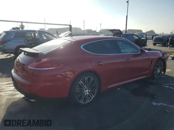 ✅ 2015 Porsche Panamera S E-Hybrid • VIN: WP0AD2A78FL040513 • Lot: 81809655. Wystawiony na Copart z przebiegiem 52 916 mil. Bezpłatny archiwum sprzedaży aukcyjnych z USA i szczegółowy raport historii pojazdu na DreamBid. Zdjęcie 3.