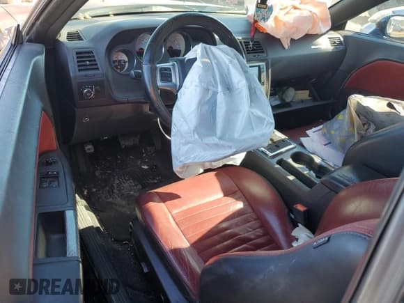 ✅ 2014 Dodge Challenger R/T Classic • VIN: 2C3CDYBTXEH299592 • Lot: 87731455. Wystawiony na Copart z przebiegiem 120 779 mil. Bezpłatny archiwum sprzedaży aukcyjnych z USA i szczegółowy raport historii pojazdu na DreamBid. Zdjęcie 8.