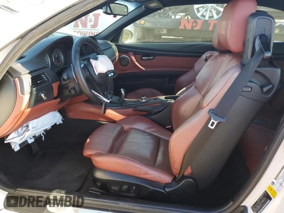 ✅ 2011 BMW M3 • VIN: WBSDX9C58BE583974 • Лот: 76848184. Опубликован ранее на Copart с пробегом 59 661 миль. Бесплатный доступ к архиву аукционных продаж из США и подробный отчёт об истории автомобиля на DreamBid. Изображение 7.