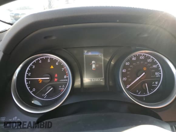 ✅ 2020 Toyota Camry SE • VIN: 4T1G11AK2LU322343 • Лот: 82529545. Опубликован ранее на Copart с пробегом 63 997 миль. Бесплатный доступ к архиву аукционных продаж из США и подробный отчёт об истории автомобиля на DreamBid. Изображение 9.