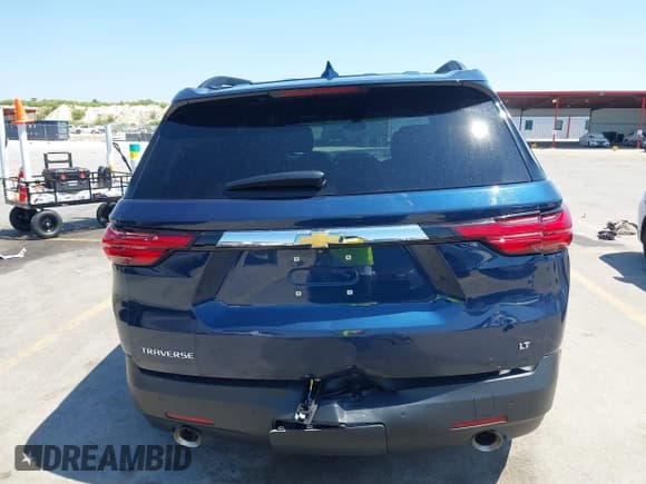 ✅ 2022 Chevrolet Traverse LT Cloth • VIN: 1GNERGKW1NJ104429 • Lot: 43174772. Wystawiony na IAAI z przebiegiem 66 873 mil. Bezpłatny archiwum sprzedaży aukcyjnych z USA i szczegółowy raport historii pojazdu na DreamBid. Zdjęcie 17.