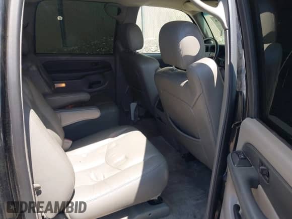 ✅ 2003 Chevrolet Suburban LT • VIN: 3GNGC26G83G210035 • Лот: 42084859. Опубликован ранее на IAAI с пробегом 145 919 миль. Бесплатный доступ к архиву аукционных продаж из США и подробный отчёт об истории автомобиля на DreamBid. Изображение 8.