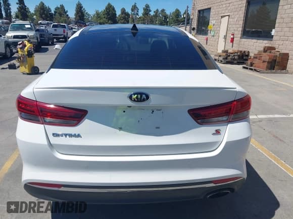 ✅ 2018 Kia Optima LX • VIN: 5XXGT4L37JG241685 • Lot: 42929107. Listed on IAAI with 92,639 mi. Free auction sales archive from the USA and detailed vehicle history report at DreamBid. Image 15.
