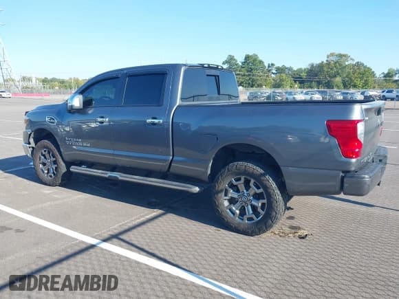 ✅ 2017 Nissan Titan SV • VIN: 1N6BA1F44HN573243 • Lot: 43434736. Wystawiony na IAAI z przebiegiem 129 031 mil. Bezpłatny archiwum sprzedaży aukcyjnych z USA i szczegółowy raport historii pojazdu na DreamBid. Zdjęcie 14.
