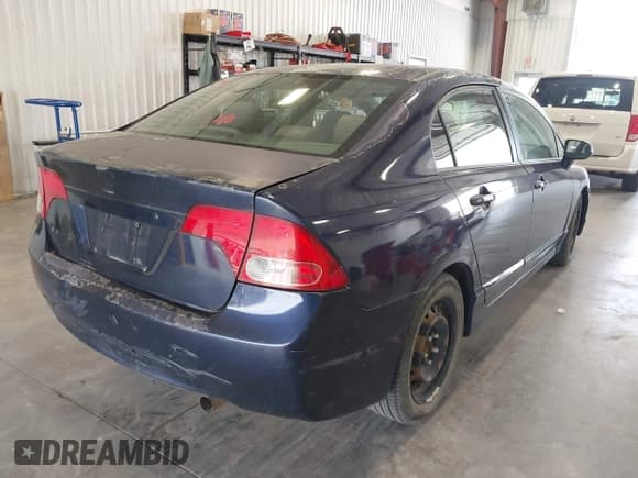 ✅ 2007 Honda Civic LX • VIN: 1HGFA15587L126229 • Лот: 42961467. Опубликован ранее на IAAI с пробегом 257 784 миль. Бесплатный доступ к архиву аукционных продаж из США и подробный отчёт об истории автомобиля на DreamBid. Изображение 4.