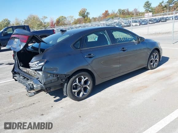 ✅ 2020 Kia Forte LXS • VIN: 3KPF24AD3LE183452 • Лот: 43560580. Опубликован ранее на IAAI с пробегом 83 285 миль. Бесплатный доступ к архиву аукционных продаж из США и подробный отчёт об истории автомобиля на DreamBid. Изображение 4.