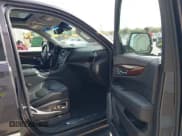 ✅ 2015 Cadillac Escalade ESV Luxury • VIN: 1GYS4SKJXFR747960 • Lot: 42202339. Wystawiony na IAAI z przebiegiem 76 200 mil. Bezpłatny archiwum sprzedaży aukcyjnych z USA i szczegółowy raport historii pojazdu na DreamBid. Zdjęcie 5.