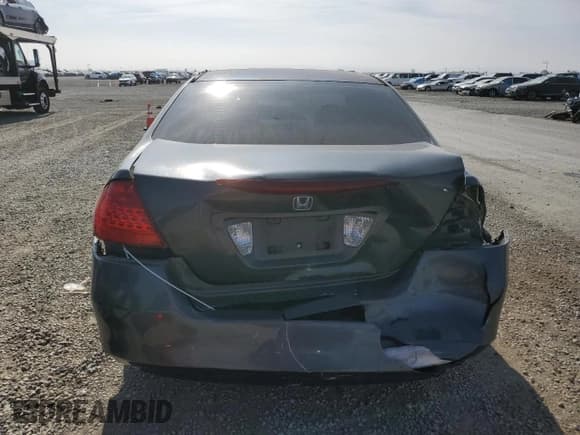 ✅ 2006 Honda Accord LX • VIN: 1HGCM554X6A124548 • Lot: 91286825. Wystawiony na Copart z przebiegiem 188 086 mil. Bezpłatny archiwum sprzedaży aukcyjnych z USA i szczegółowy raport historii pojazdu na DreamBid. Zdjęcie 6.