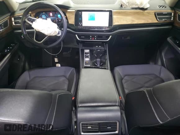 ✅ 2025 Volkswagen Atlas SE • VIN: 1V2HR2CA4SC538015 • Лот: 89688645. Опубликован ранее на Copart с пробегом 20 484 миль. Бесплатный доступ к архиву аукционных продаж из США и подробный отчёт об истории автомобиля на DreamBid. Изображение 8.