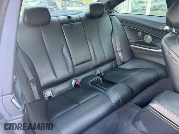 ✅ 2014 BMW 4 Series 435i xDrive • VIN: WBA3R5C50EF784642 • Lot: 56781275. Wystawiony na Copart z przebiegiem 80 550 mil. Bezpłatny archiwum sprzedaży aukcyjnych z USA i szczegółowy raport historii pojazdu na DreamBid. Zdjęcie 6.