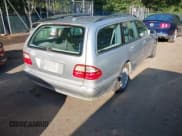✅ 2001 Mercedes-Benz E 320 • VIN: WDBJH65J71B272776 • Lot: 42860627. Wystawiony na IAAI z przebiegiem 165 684 mil. Bezpłatny archiwum sprzedaży aukcyjnych z USA i szczegółowy raport historii pojazdu na DreamBid. Zdjęcie 4.