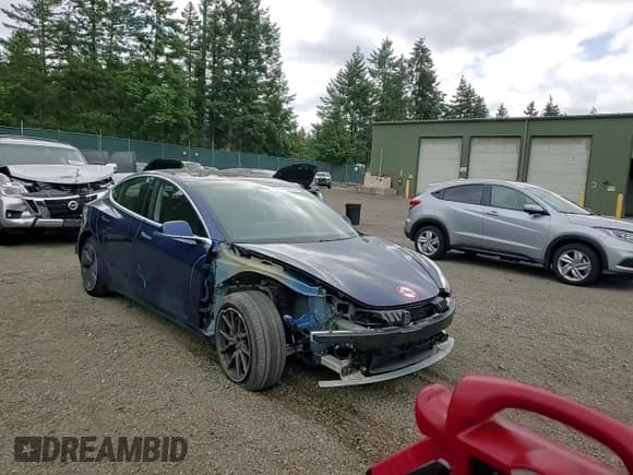 ✅ 2020 Tesla Model 3 Long Range • VIN: 5YJ3E1EBXLF617698 • Лот: 60532125. Опубликован ранее на Copart с пробегом 28 841 миль. Бесплатный доступ к архиву аукционных продаж из США и подробный отчёт об истории автомобиля на DreamBid. Изображение 14.