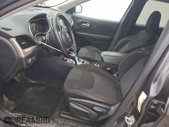 ✅ 2016 Jeep Cherokee Latitude • VIN: 1C4PJMCB4GW140043 • Лот: 95728485. Опубликован ранее на Copart с пробегом 155 570 миль. Бесплатный доступ к архиву аукционных продаж из США и подробный отчёт об истории автомобиля на DreamBid. Изображение 7.