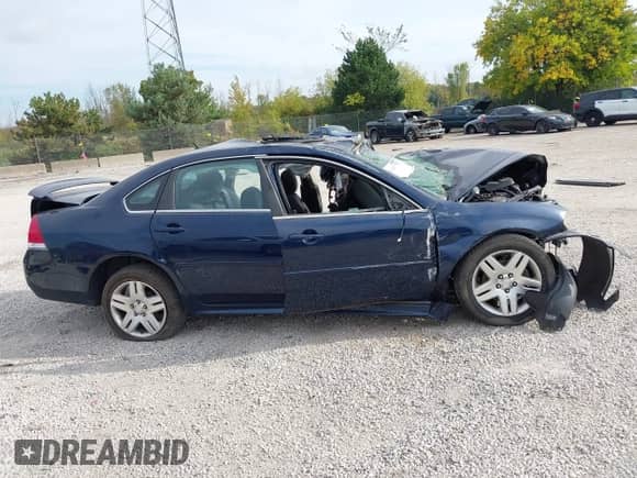 2012 Chevrolet Impala LT Retail с VIN 2G1WB5E39C1189253, выставлен на аукционе IAAI как лот 43343731 с пробегом Не указан миль и . История ставок и продаж доступна на DreamBid. Изображение 13.