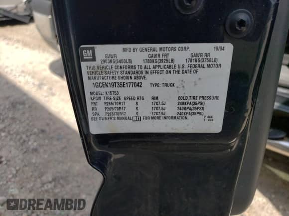 2005 Chevrolet Silverado 1500 LS z VIN 1GCEK19T35E177042, wystawiony jako Copart lot #70956164 z przebiegiem 84 434 mil mil oraz Czysty tytuł • Clean title. Historia ofert i sprzedaży dostępna na DreamBid. Obrazek 13.