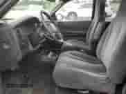 2004 Dodge Dakota z VIN 1D7GL12K84S586604, wystawiony jako Copart lot #55933475 z przebiegiem 90 842 mil mil oraz Szkoda całkowita • Salvage title. Historia ofert i sprzedaży dostępna na DreamBid. Obrazek 7.