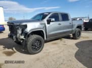 ✅ 2021 GMC Sierra 1500 • VIN: 3GTU9AEF2MG213687 • Lot: 50761955. Wystawiony na Copart z przebiegiem 139 854 mil. Bezpłatny archiwum sprzedaży aukcyjnych z USA i szczegółowy raport historii pojazdu na DreamBid. Zdjęcie 1.