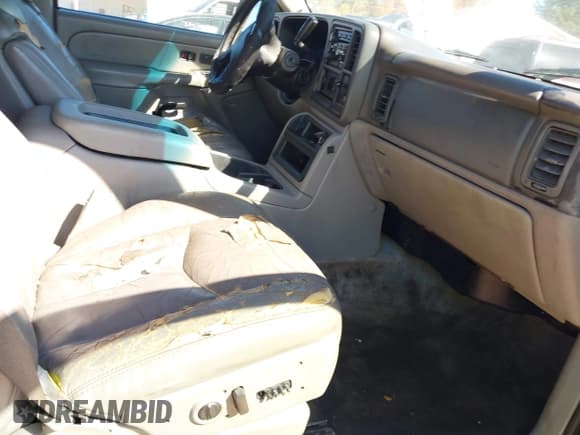 ✅ 2006 Chevrolet Tahoe LS • VIN: 1GNEC13Z46R134311 • Lot: 43624098. Wystawiony na IAAI z przebiegiem 428 743 mil. Bezpłatny archiwum sprzedaży aukcyjnych z USA i szczegółowy raport historii pojazdu na DreamBid. Zdjęcie 5.