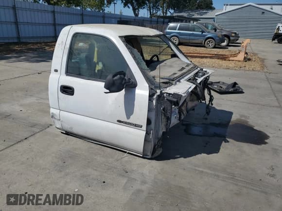 ✅ 2005 Chevrolet Silverado 2500HD Work Truck • VIN: 1GBHC24U15E119435 • Lot: 69654775. Wystawiony na Copart z przebiegiem Nie podano. Bezpłatny archiwum sprzedaży aukcyjnych z USA i szczegółowy raport historii pojazdu na DreamBid. Zdjęcie 4.
