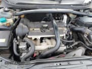 ✅ 2004 Volvo V70 • VIN: YV1SW59V142376813 • Lot: 43763133. Wystawiony na IAAI z przebiegiem 234 689 mil. Bezpłatny archiwum sprzedaży aukcyjnych z USA i szczegółowy raport historii pojazdu na DreamBid. Zdjęcie 10.