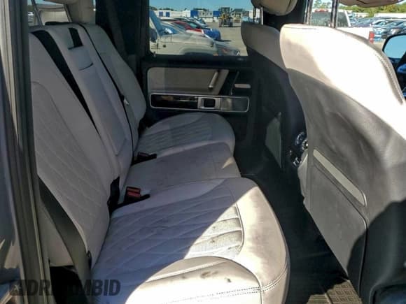 ✅ 2023 Mercedes-Benz G 63 AMG • VIN: W1NYC7HJXPX488979 • Lot: 91834715. Wystawiony na Copart z przebiegiem 9 526 mil. Bezpłatny archiwum sprzedaży aukcyjnych z USA i szczegółowy raport historii pojazdu na DreamBid. Zdjęcie 10.