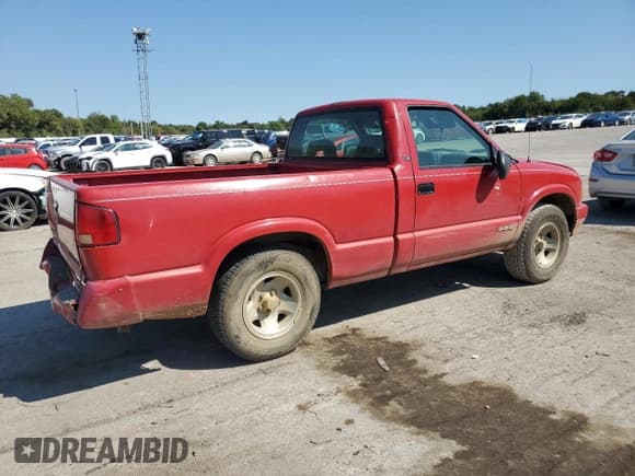 ✅ 1996 Chevrolet S-10 • VIN: 1GCCS1445T8130386 • Лот: 70913594. Опубликован ранее на Copart с пробегом 218 265 миль. Бесплатный доступ к архиву аукционных продаж из США и подробный отчёт об истории автомобиля на DreamBid. Изображение 3.