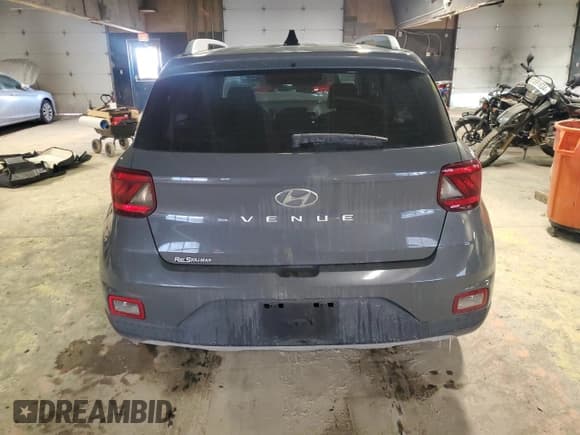 ✅ 2020 Hyundai Venue SEL • VIN: KMHRC8A34LU014272 • Lot: 46269405. Listed on Copart with 27,471 mi. Free auction sales archive from the USA and detailed vehicle history report at DreamBid. Image 6.