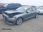 ✅ 2019 Volvo S60 Momentum • VIN: 7JRA22TK6KG012933 • Lot: 43132892. Wystawiony na IAAI z przebiegiem 30 712 mil. Bezpłatny archiwum sprzedaży aukcyjnych z USA i szczegółowy raport historii pojazdu na DreamBid. Zdjęcie 19.