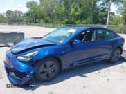 ✅ 2022 Tesla Model 3 Long Range • VIN: 5YJ3E1EB6NF106038 • Lot: 42214585. Wystawiony na IAAI z przebiegiem 40 667 mil. Bezpłatny archiwum sprzedaży aukcyjnych z USA i szczegółowy raport historii pojazdu na DreamBid. Zdjęcie 2.