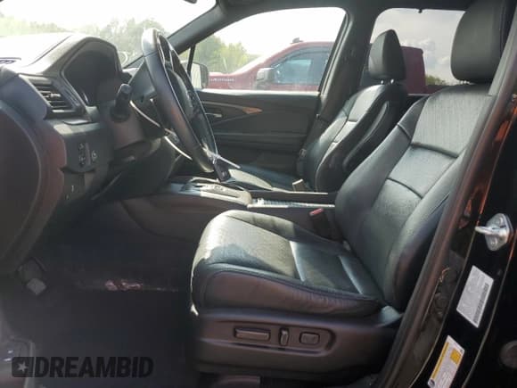 ✅ 2021 Honda Passport EX-L • VIN: 5FNYF7H52MB008733 • Lot: 70511625. Listed on Copart with 75,441 mi. Free auction sales archive from the USA and detailed vehicle history report at DreamBid. Image 7.